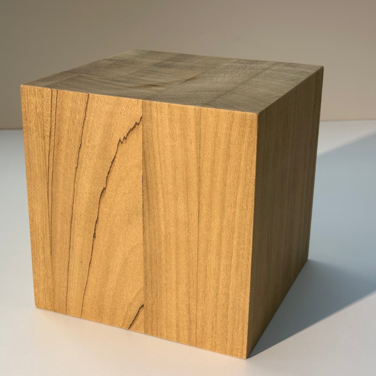 21 cm square Wooden Cube, close-up | Farwinger